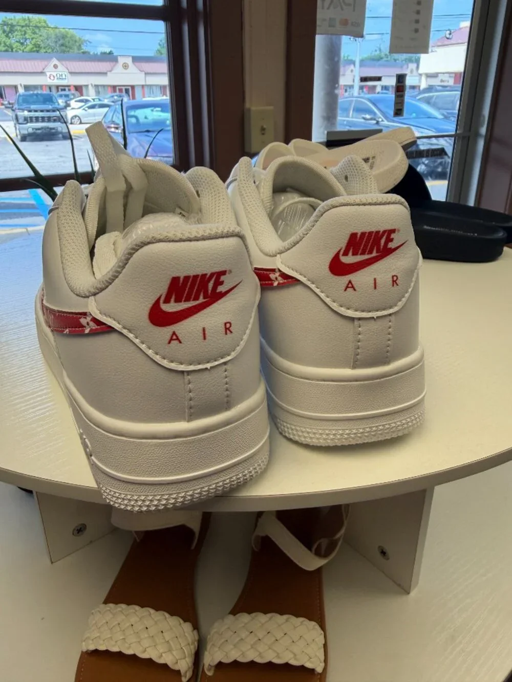 Nike Air Force 1 Low Top White/Red Logo Pattern Lace-Up Sneakers